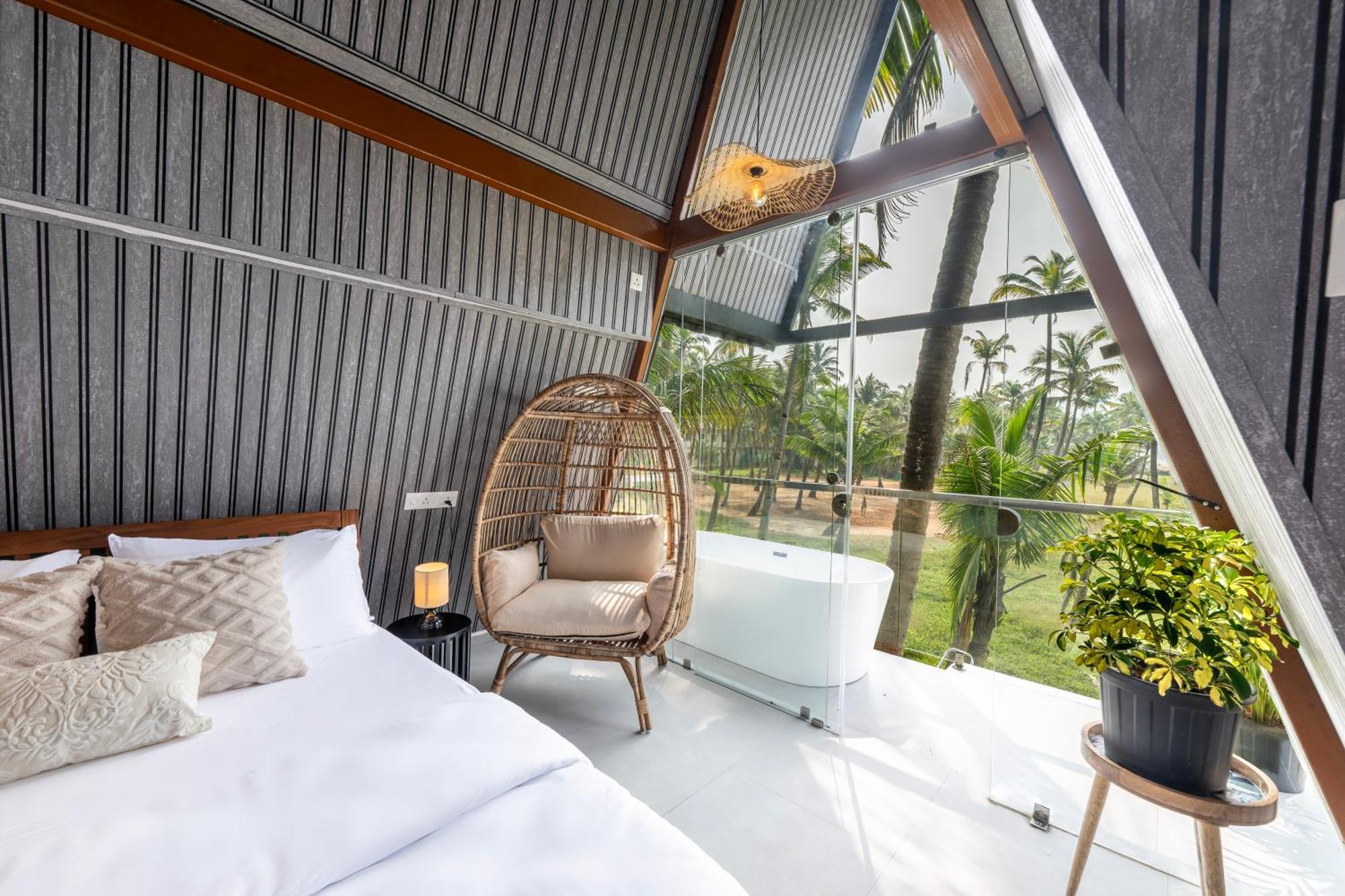 The Rose Goa Beach Resort アゴンダ エクステリア 写真
