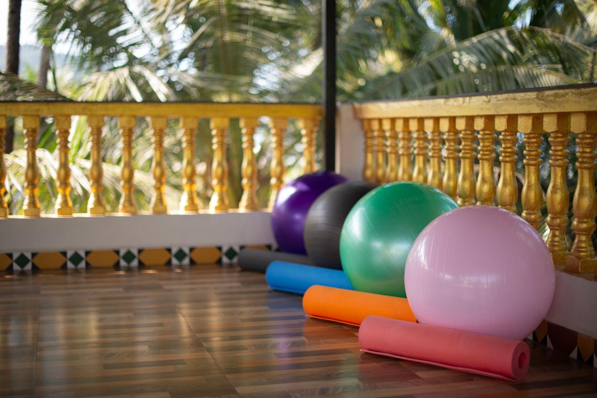 The Rose Goa Beach Resort アゴンダ エクステリア 写真