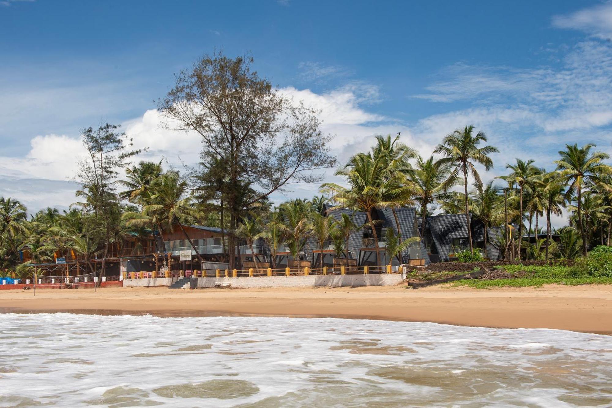 The Rose Goa Beach Resort アゴンダ エクステリア 写真