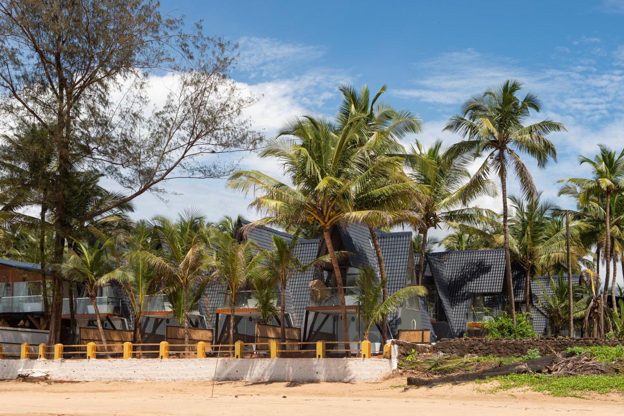 The Rose Goa Beach Resort アゴンダ エクステリア 写真